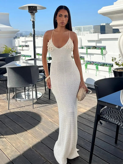 ALVA | White maxi dress with V-neck and floral accent 3