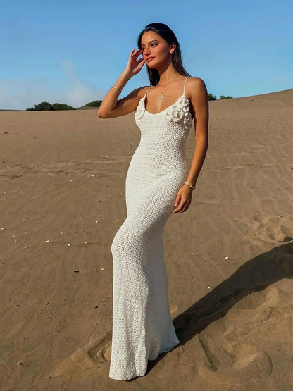ALVA | White maxi dress with V-neck and floral accent 4