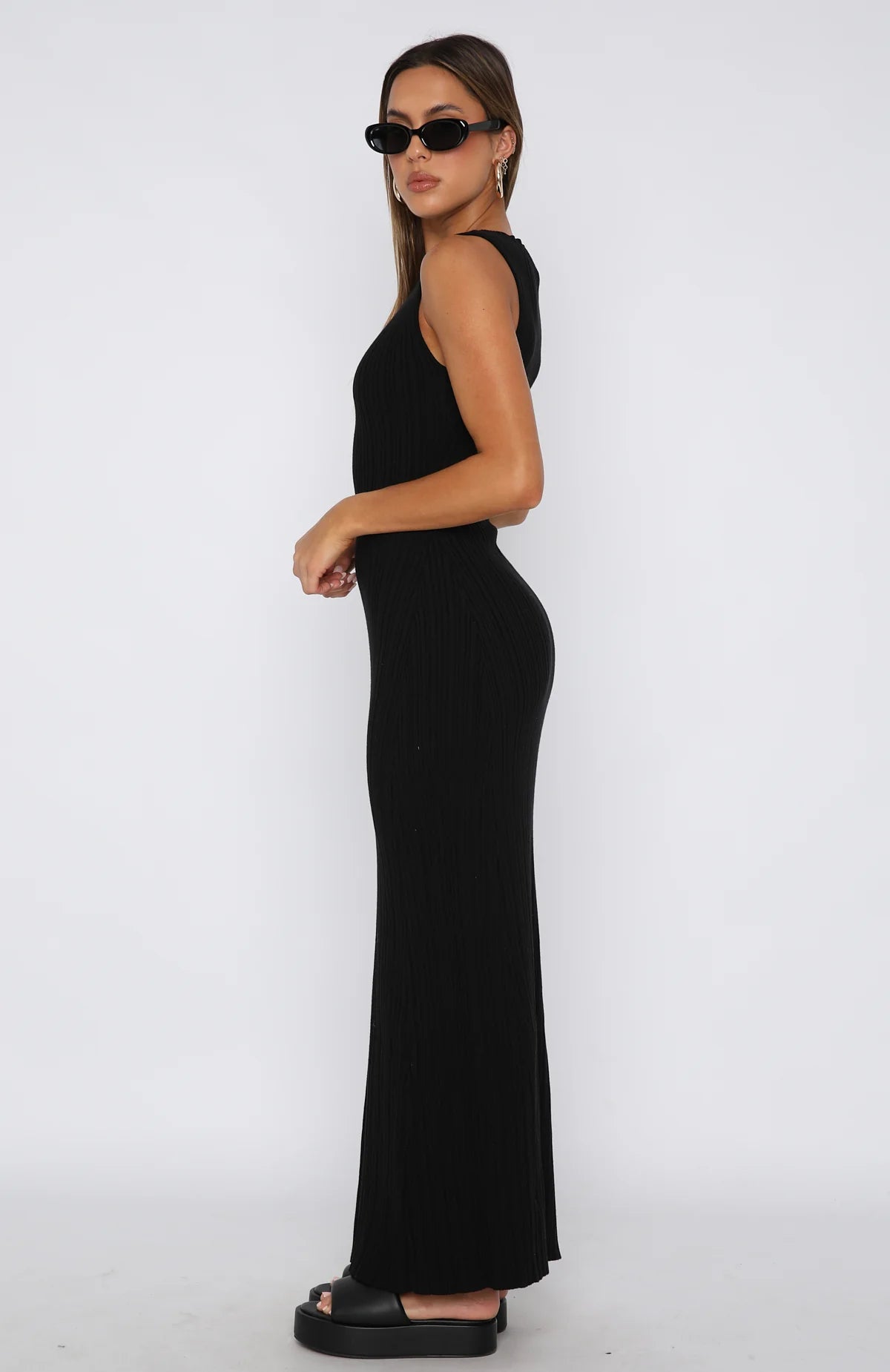 ALYNA | Sleeveless maxi dress with a fitted silhouette 2
