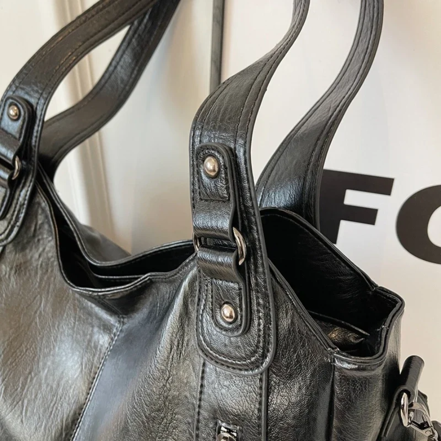 Amber - Stylish Shoulder Bag | Elegant, Practical & Spacious 8