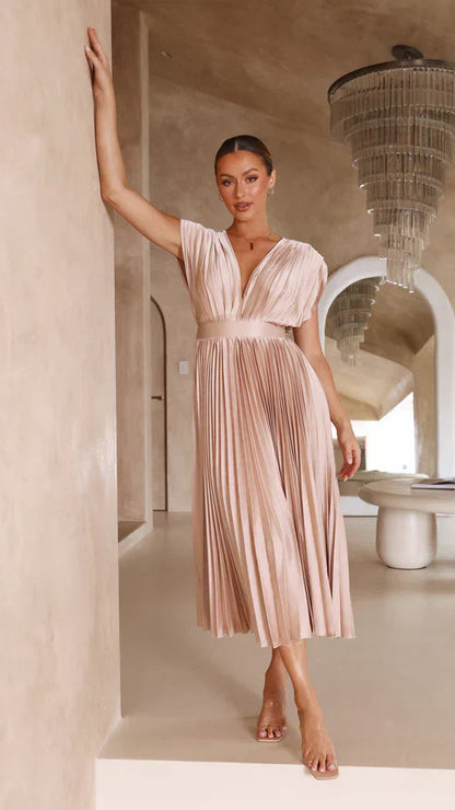 Amélie | Elegant Dress for Timeless Femininity 2