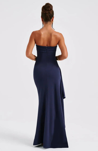 EVENYA | Comfortable off-shoulder maxi dress with twist detail 2