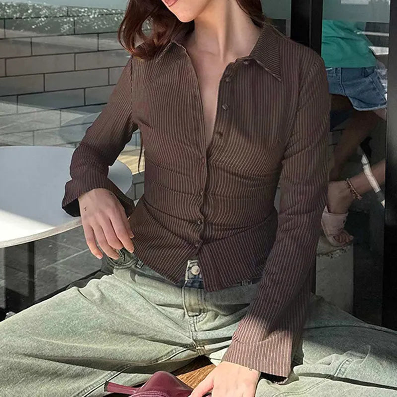 Eva Blouse | Retro & Elegant | Slim-Fit | Flared Sleeves | Timeless Style 2
