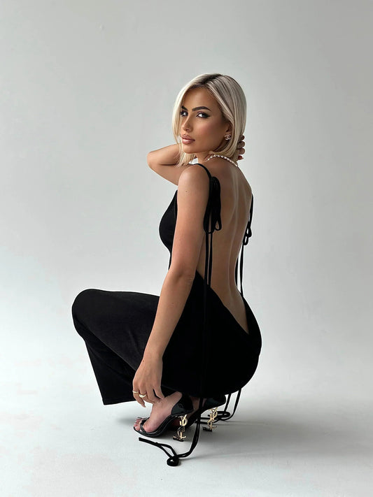 LEANDRA | Elegant summer dress with a flattering fit 0
