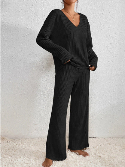 Lena – Stylish Knitted Set with V-neck | Comfort & Elegance 4