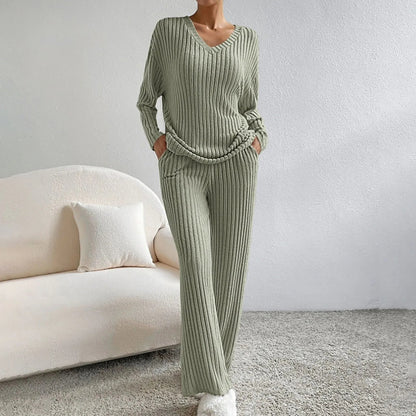 Lena – Stylish Knitted Set with V-neck | Comfort & Elegance 9