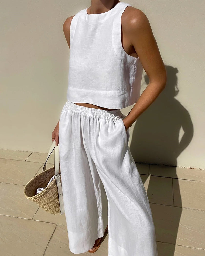 Léna | Sleeveless Summer Set with Top and Shorts 1