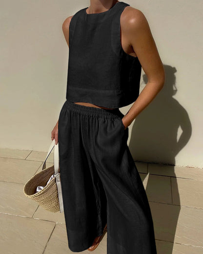 Léna | Sleeveless Summer Set with Top and Shorts 3
