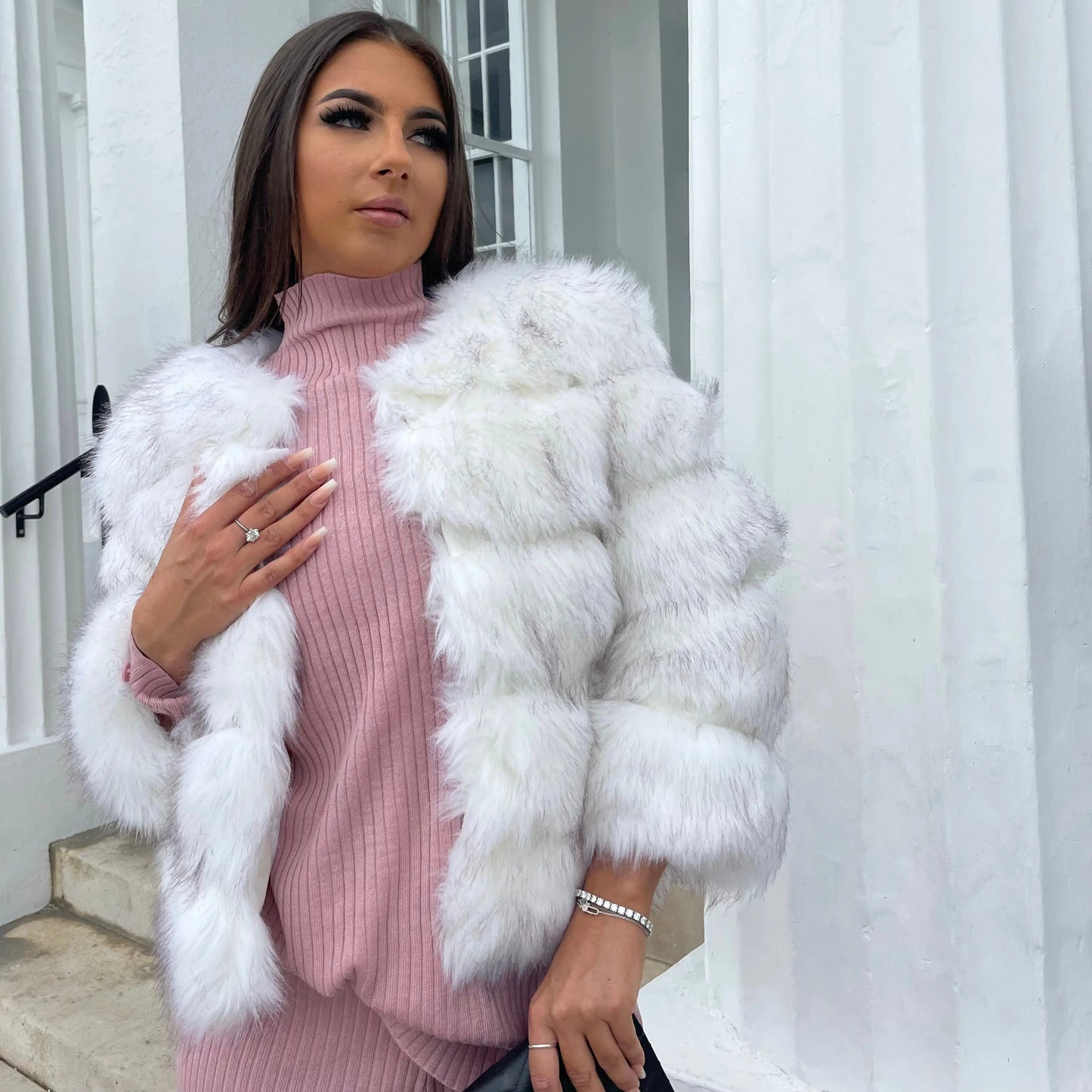 Long Women's Winter Coat – Lightweight, Fitted and Fully Lined for Elegance and Comfort 10