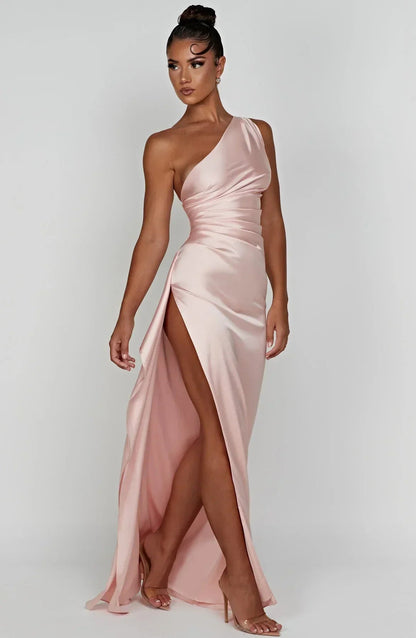 Luxury One-Shoulder Split Dress 10