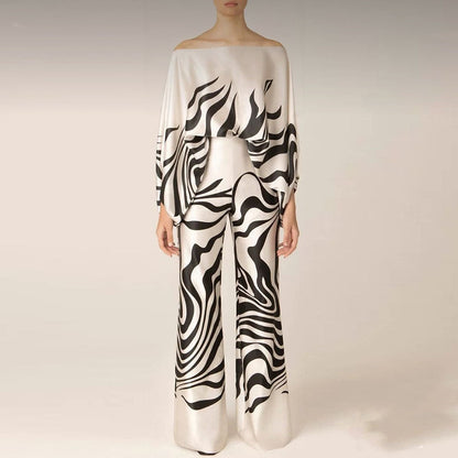 Mirelle | Stylish Two-Piece Set with Modern Cut 2
