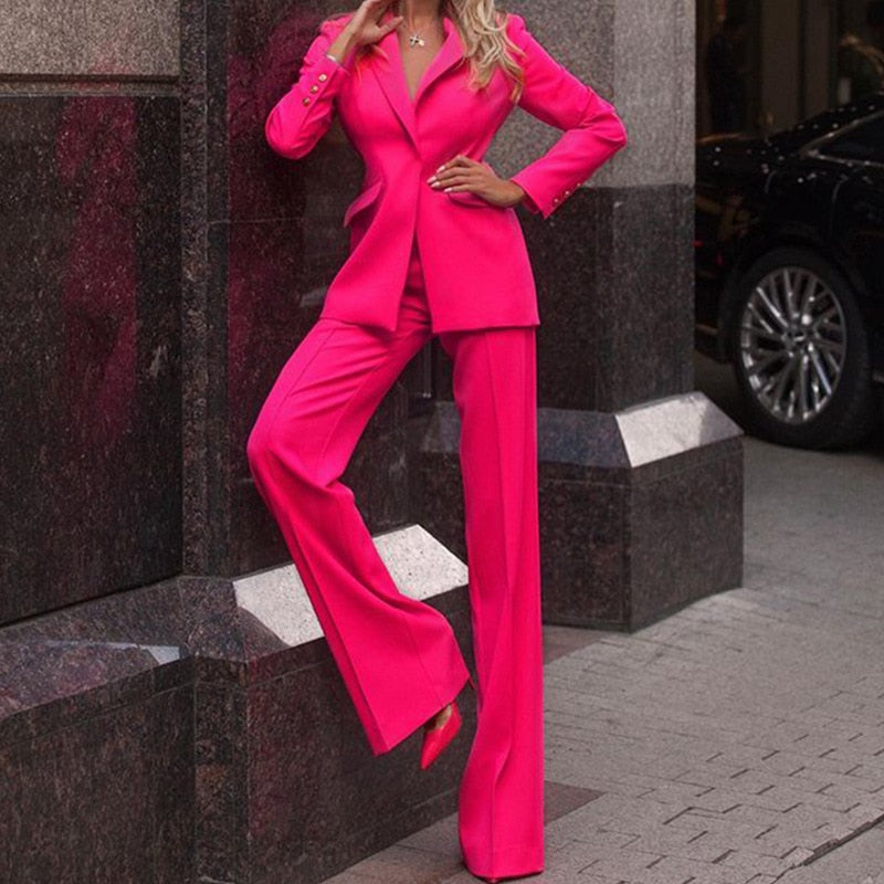 Noor | Stylish Women's Suit with Tailored Blazer and Trousers 3