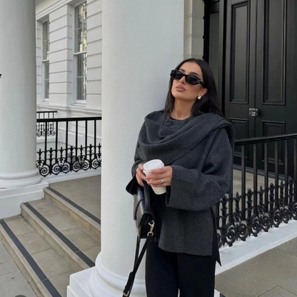 Oversized wool coat with button closure and luxury lining 3