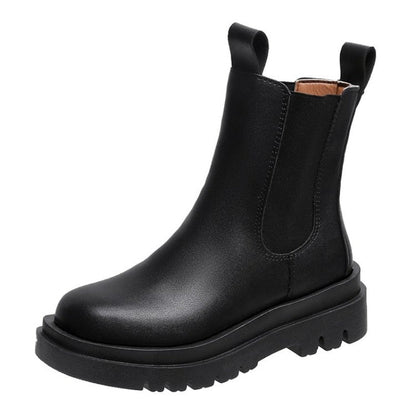 Rina Women's Boots Black | Retro Style with Sturdy Heel 0