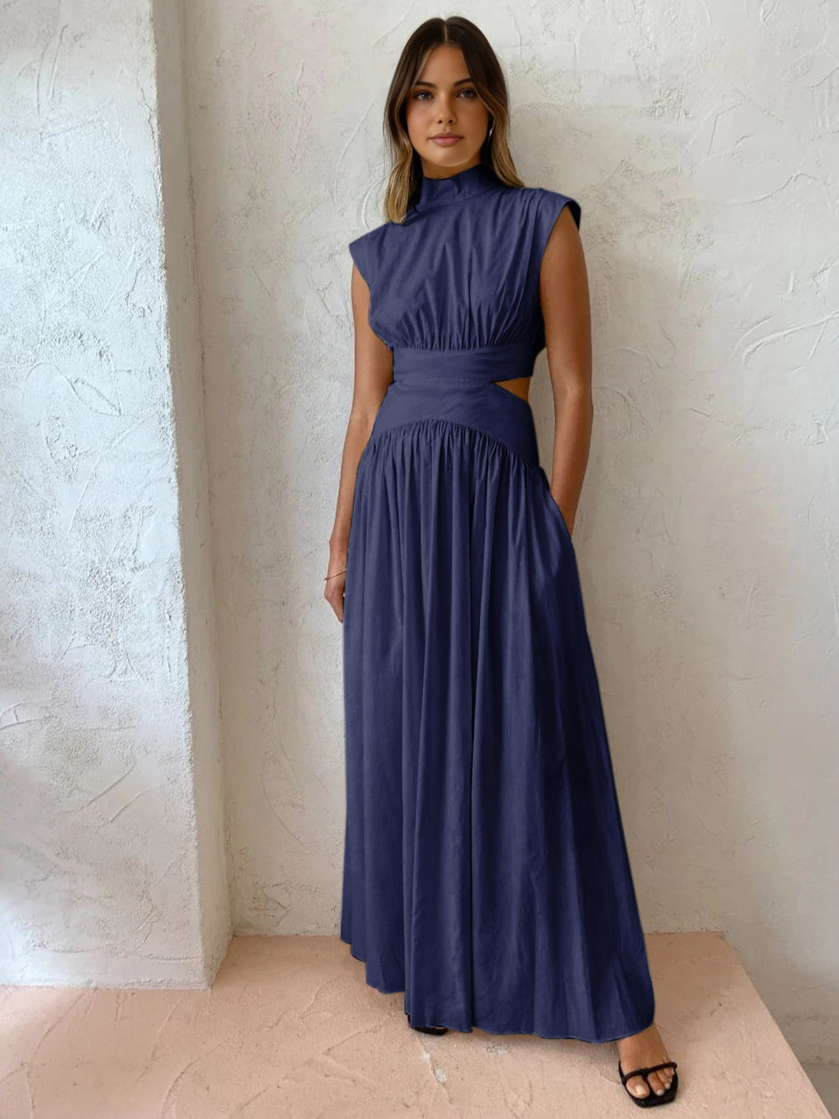 SALVINA | Maxi dress with cut-out back and pleat detail 6