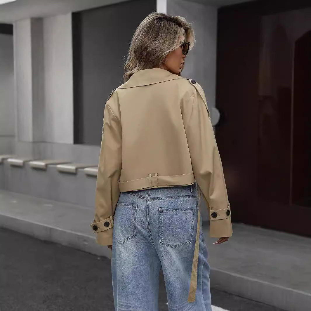VIANNE | Short Trench Coat in Khaki 2