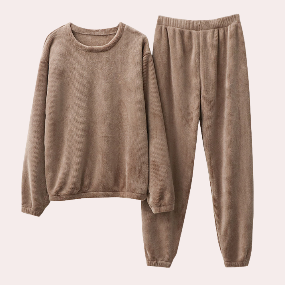 Valerija | Soft & Warm Pajama Set for Women 1