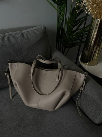 Wolff Women's Shoulder Bag | Spacious Weekend Bag 4